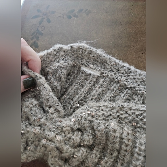 Khaki crochet headband - Picture 3 of 3